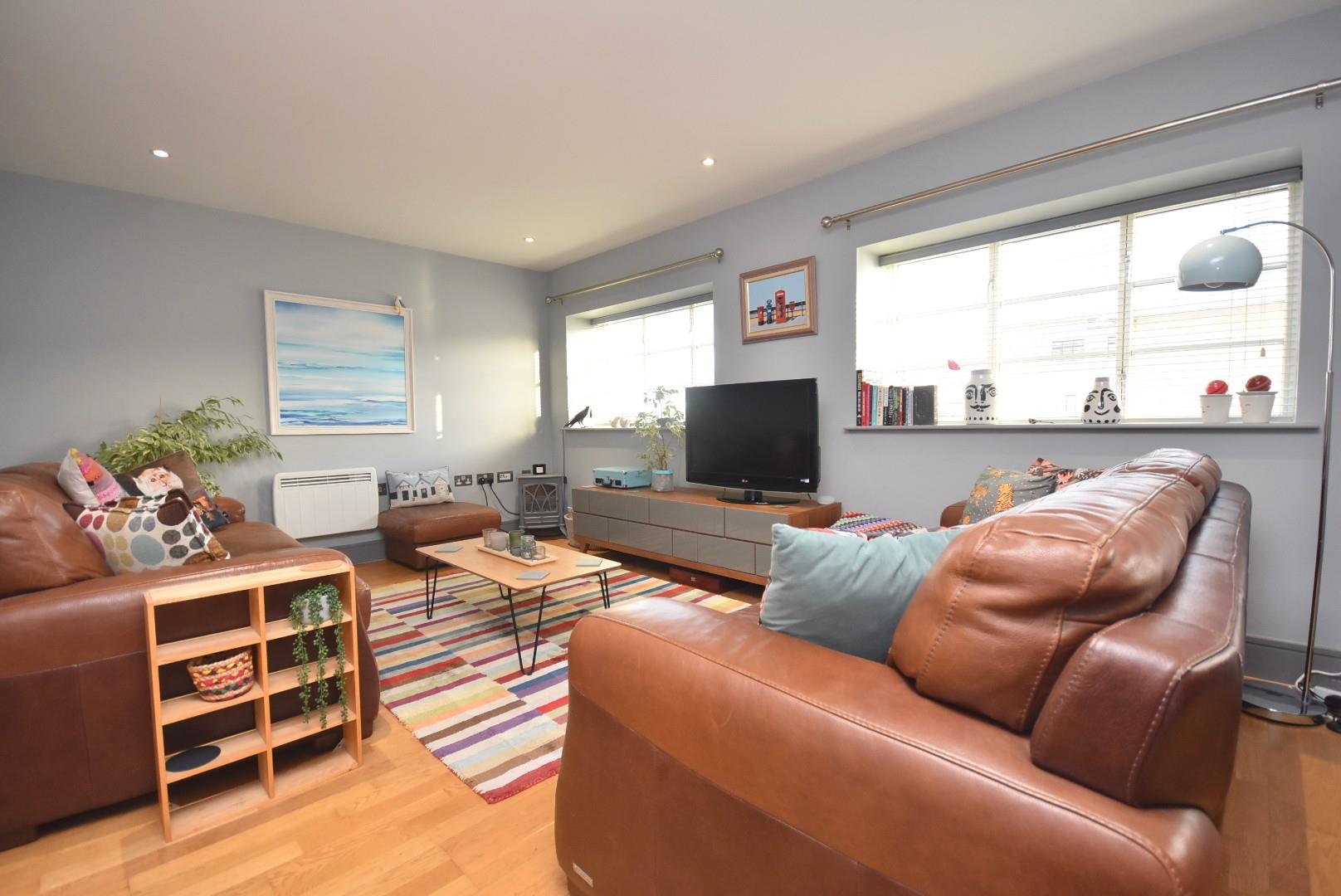 114 Woodlands, Hayes Point, Sully, CF64 5QE